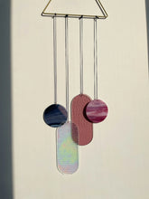 Rosa irisierender Wandbehang im Art Déco Stil